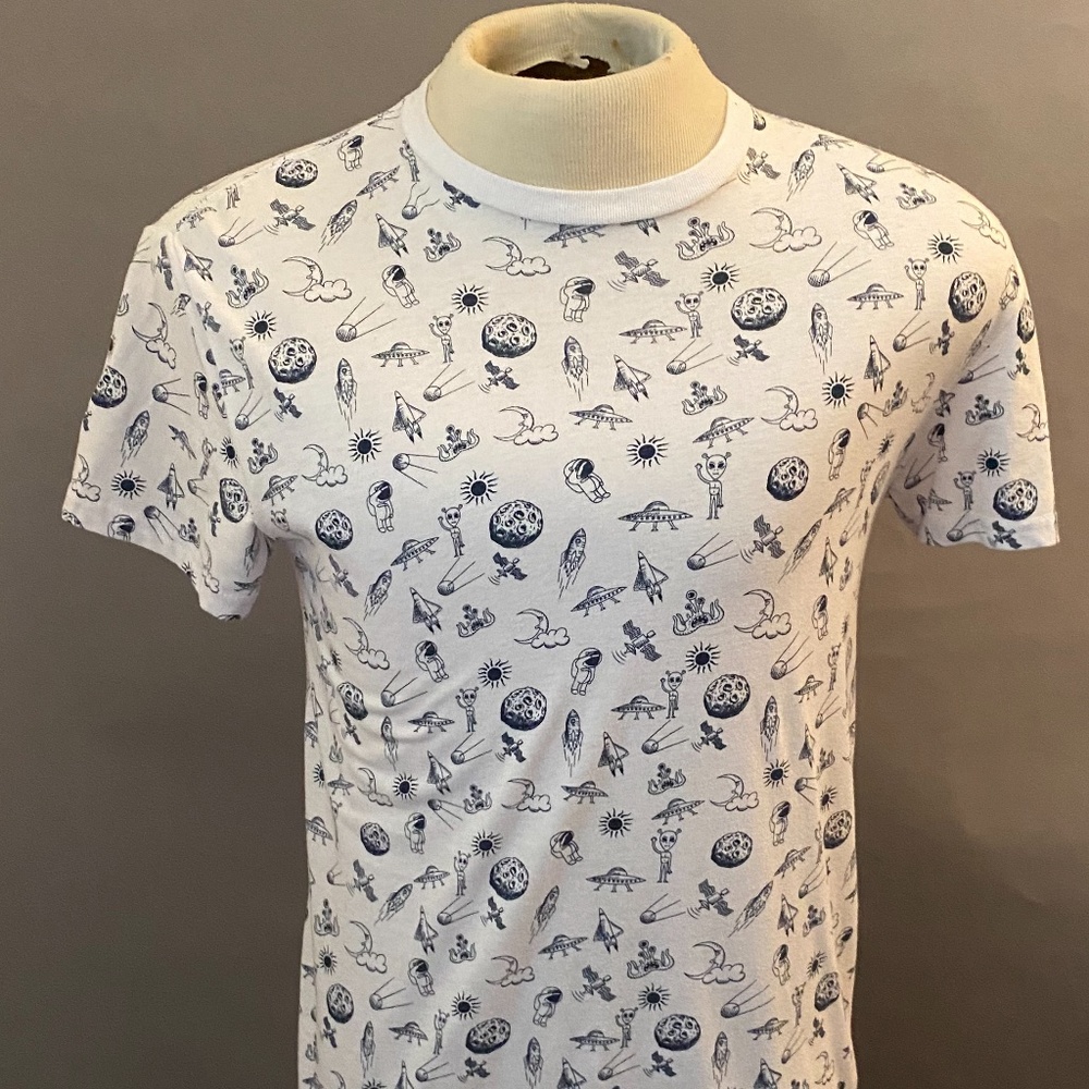 Alien Print Tee by Straight Faded